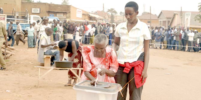 Uganda_voting_reddust