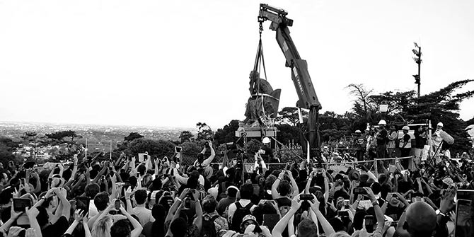 The statue of Cecil Rhodes finally falls at the University of Cape Town on 9 April 2015 Photo Credit: Desmond Bowles via Flickr (http://bit.ly/27dUE6W) CC BY-SA 2.0