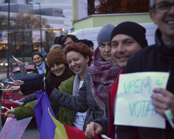 Romanian voters in Munich, Credit: Madalina Rosca (CC-BY-SA-3.0)