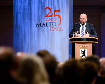 European Parliament President Martin Schulz speaking during a ceremony on 9 November to mark the fall of the Berlin Wall, Credit: Martin Schulz (CC-BY-SA-ND-NC-3.0)