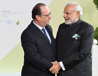 Indian PM Narendra Modi being received by the President of France, Francois Hollande