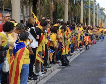 Catalonia human chain