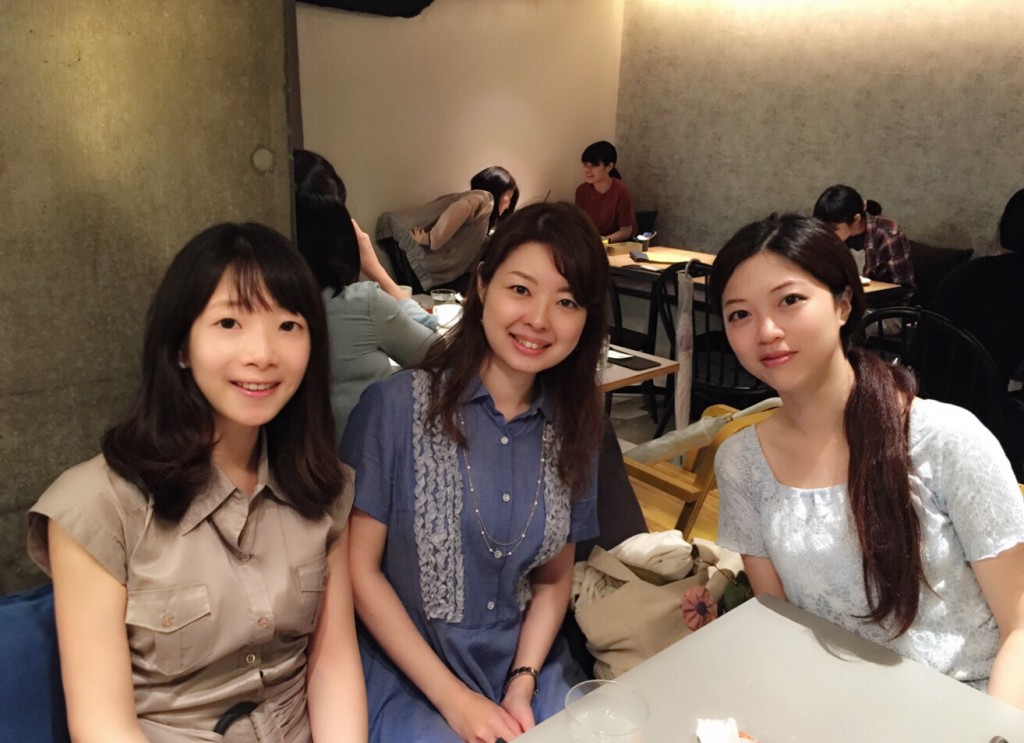 L to R: Sohyun Lee (current LSE exchange student), Mina Chiba (Waseda University exchange student this year), Yao Yang (next year's Waseda University exchange student).