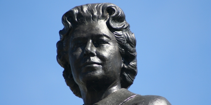 Statue of Queen Elizabeth II in Ottawa Credit: Douglas Sprott (Flickr, CC-BY-NC-2.0)