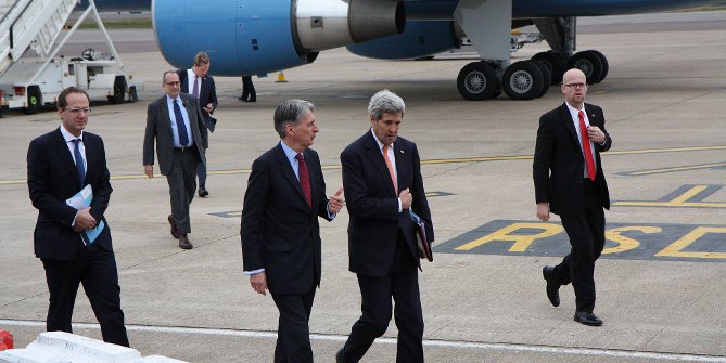 Discussions on nuclear negotiations with Iran  Foreign Secretary Philip Hammond with US Secretary of State John Kerry in London, 21 March 2015. Credit: UK Foreign and Commonwealth Office (Flickr, CC-BY-2.0)